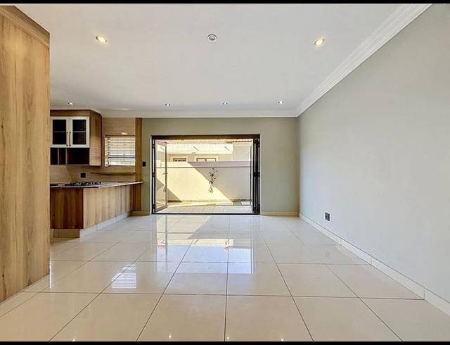 5 BEDROOM HOUSE FOR SALE IN SAVANNAH COUNTRY ESTATE